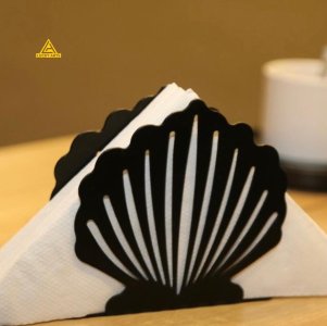 Beautiful Acrylic Tissue Holder | Lucky Arts